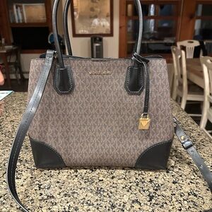 Michael Kors Medium Mercer Gallery Bag Black and Brown Signature Satchel